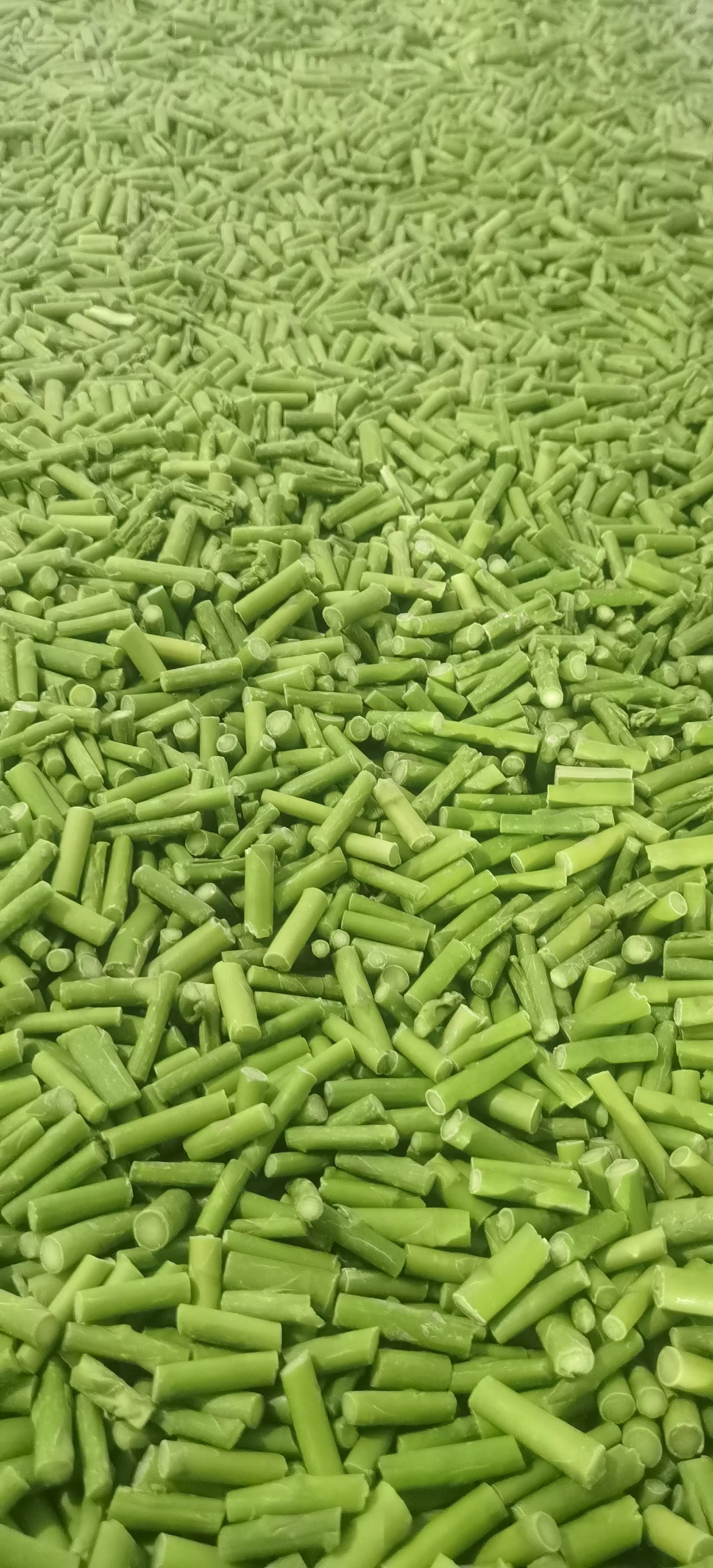 końc&oacute;wki i kawałki zielonych szparag&oacute;w (2)